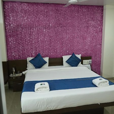 Hotel Avon International Aurangabad  Exteriör bild