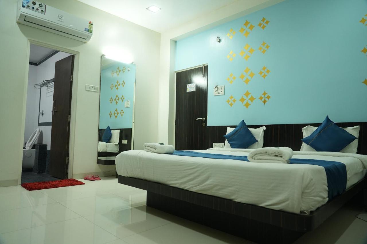Hotel Avon International Aurangabad  Exteriör bild
