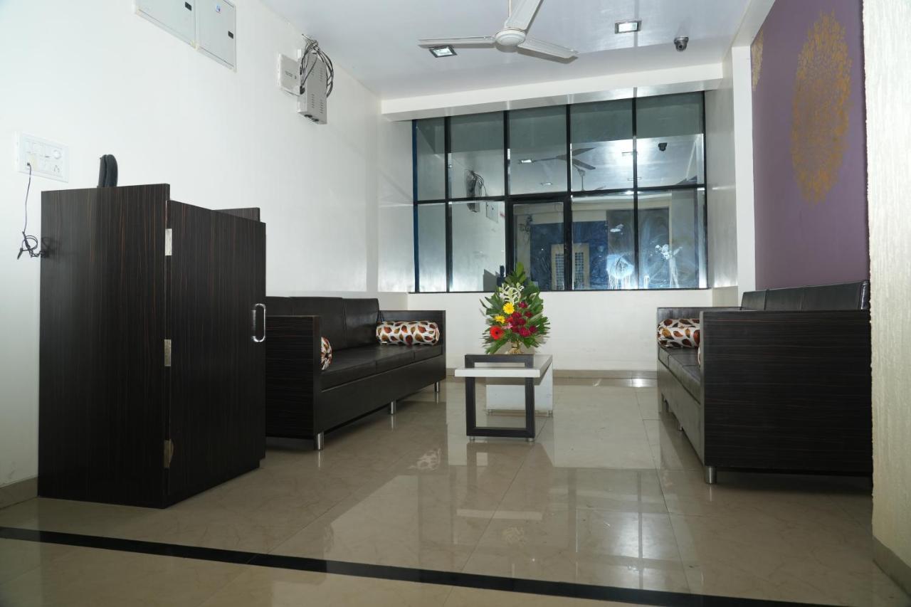 Hotel Avon International Aurangabad  Exteriör bild