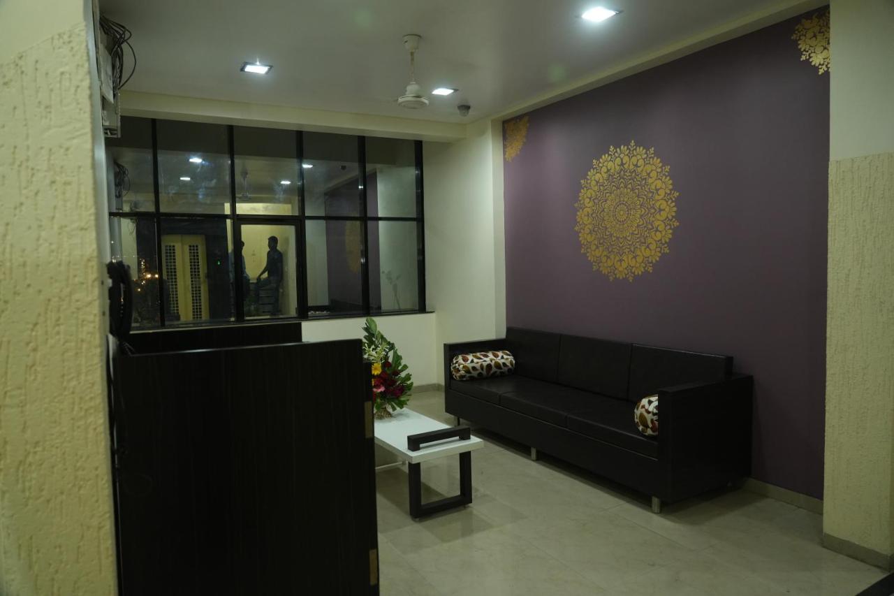 Hotel Avon International Aurangabad  Exteriör bild