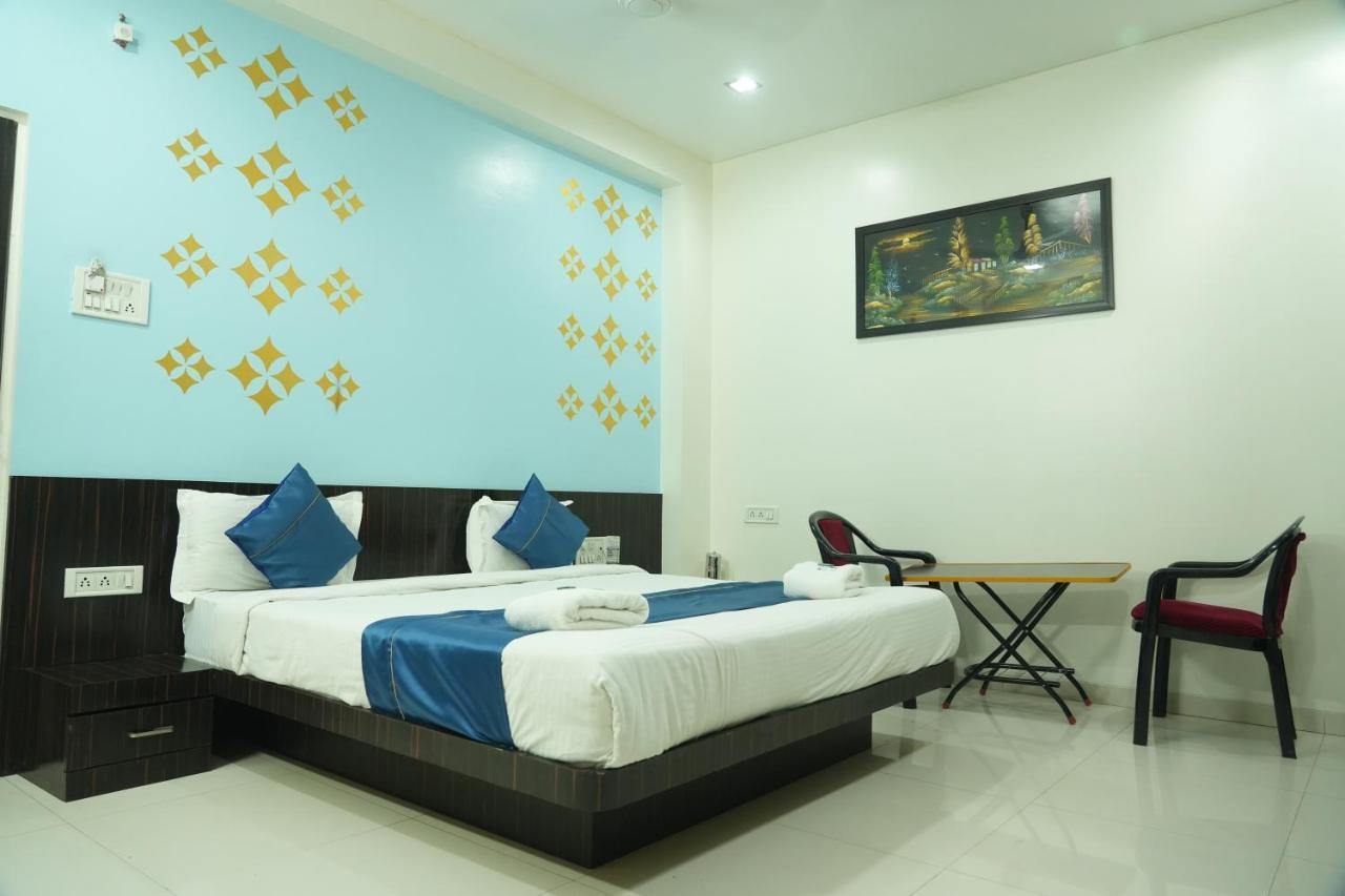 Hotel Avon International Aurangabad  Exteriör bild