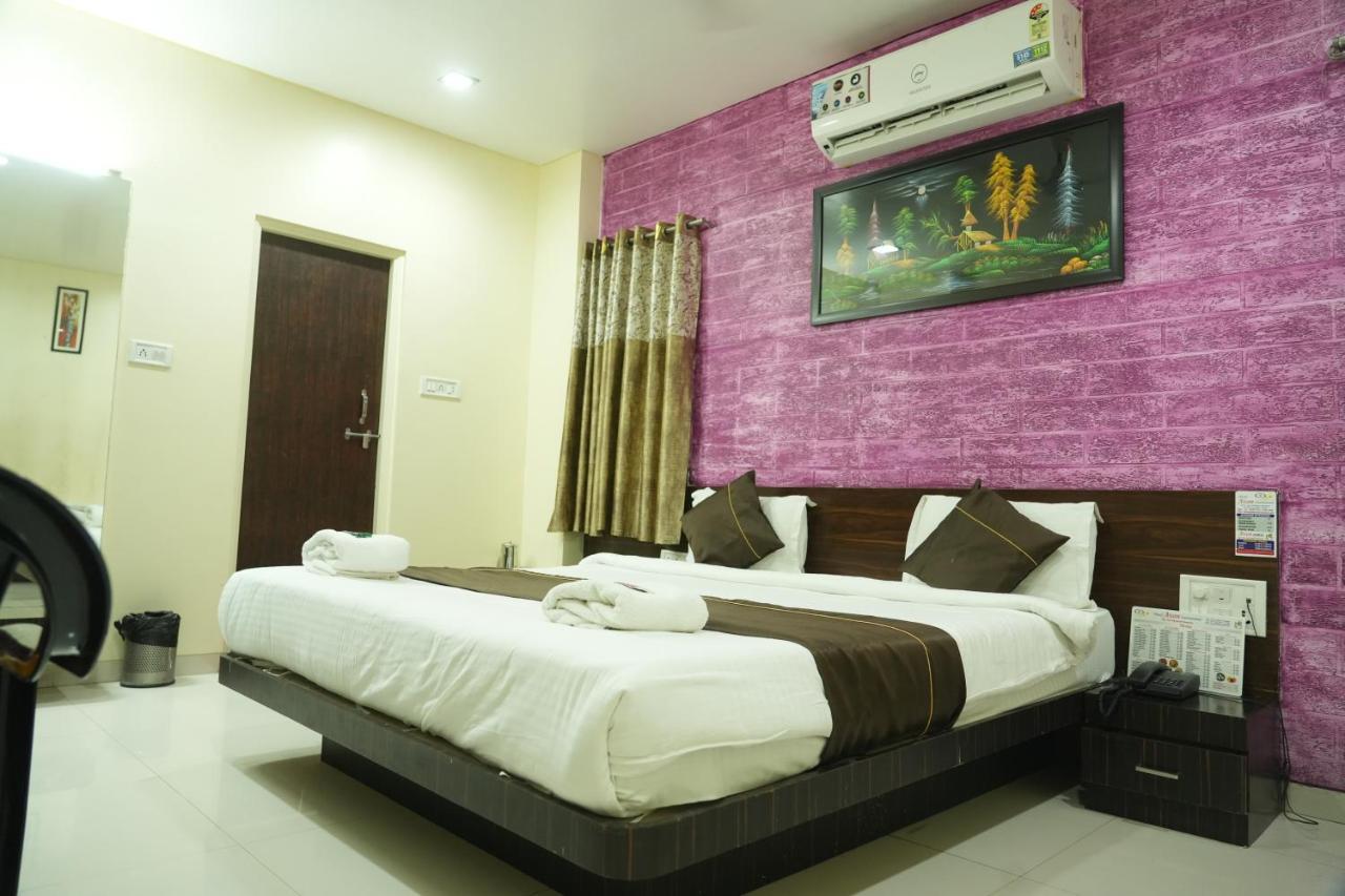 Hotel Avon International Aurangabad  Exteriör bild