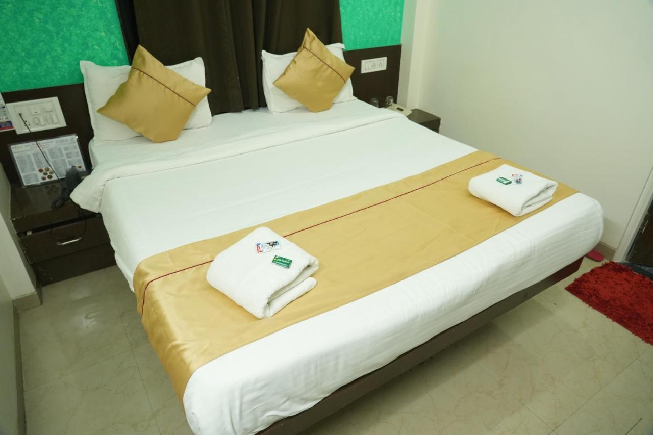 Hotel Avon International Aurangabad  Exteriör bild