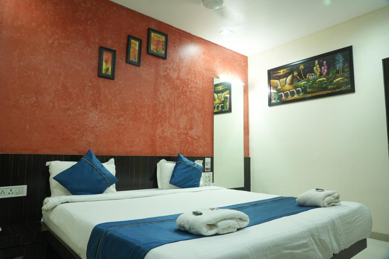 Hotel Avon International Aurangabad  Exteriör bild