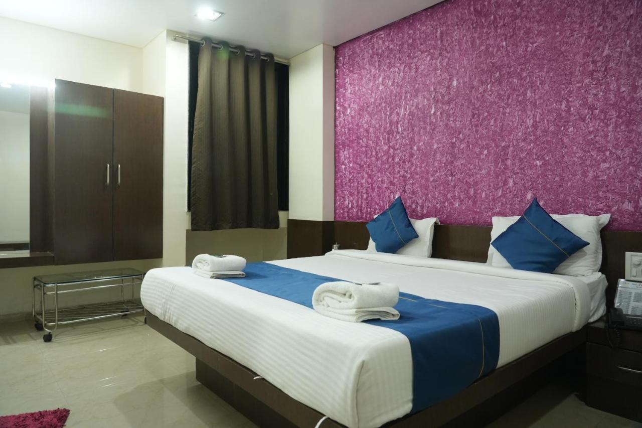 Hotel Avon International Aurangabad  Exteriör bild