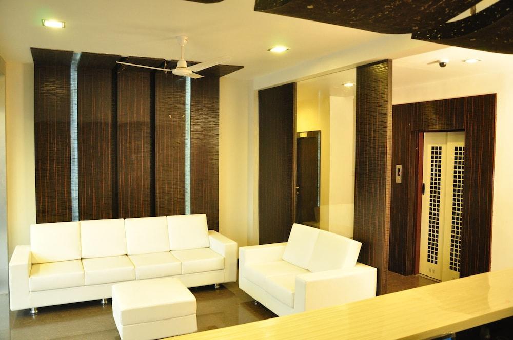 Hotel Avon International Aurangabad  Exteriör bild