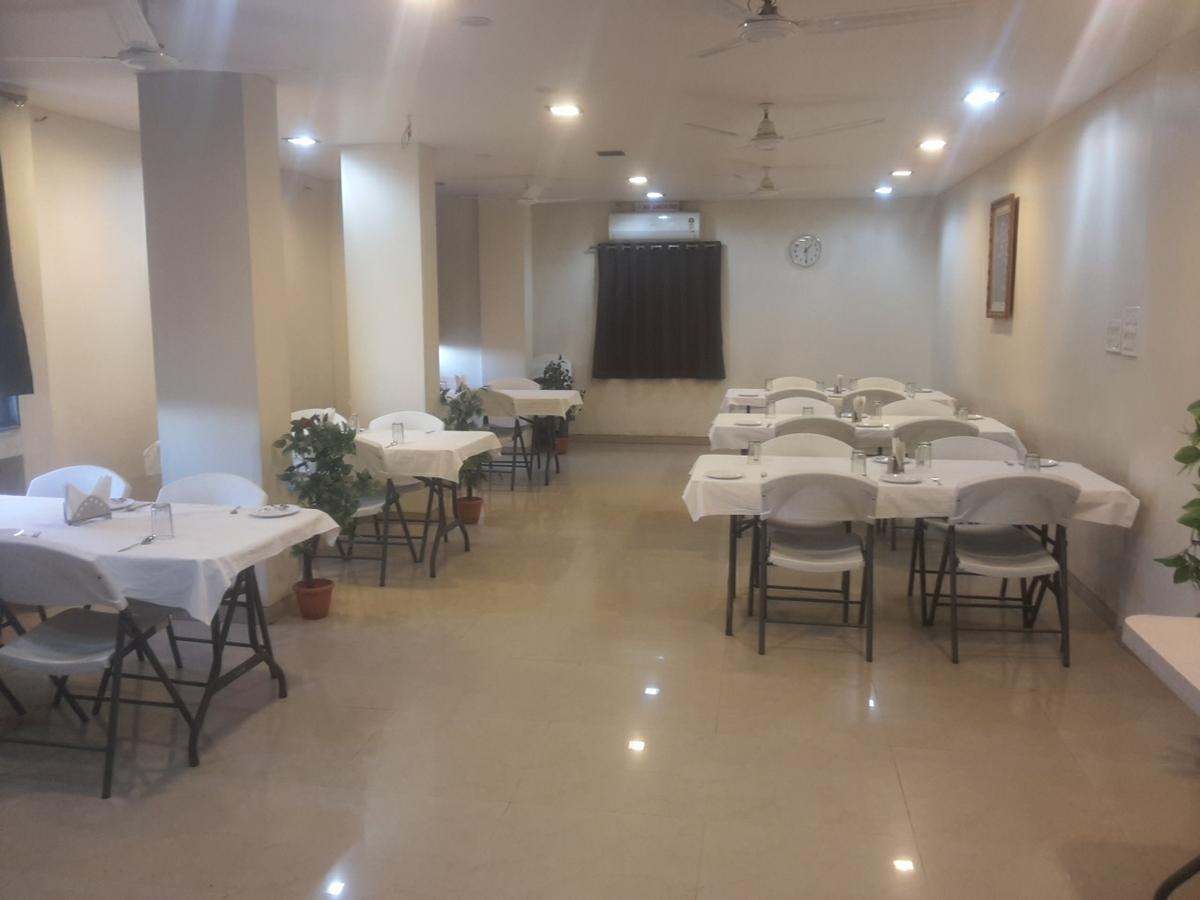 Hotel Avon International Aurangabad  Exteriör bild