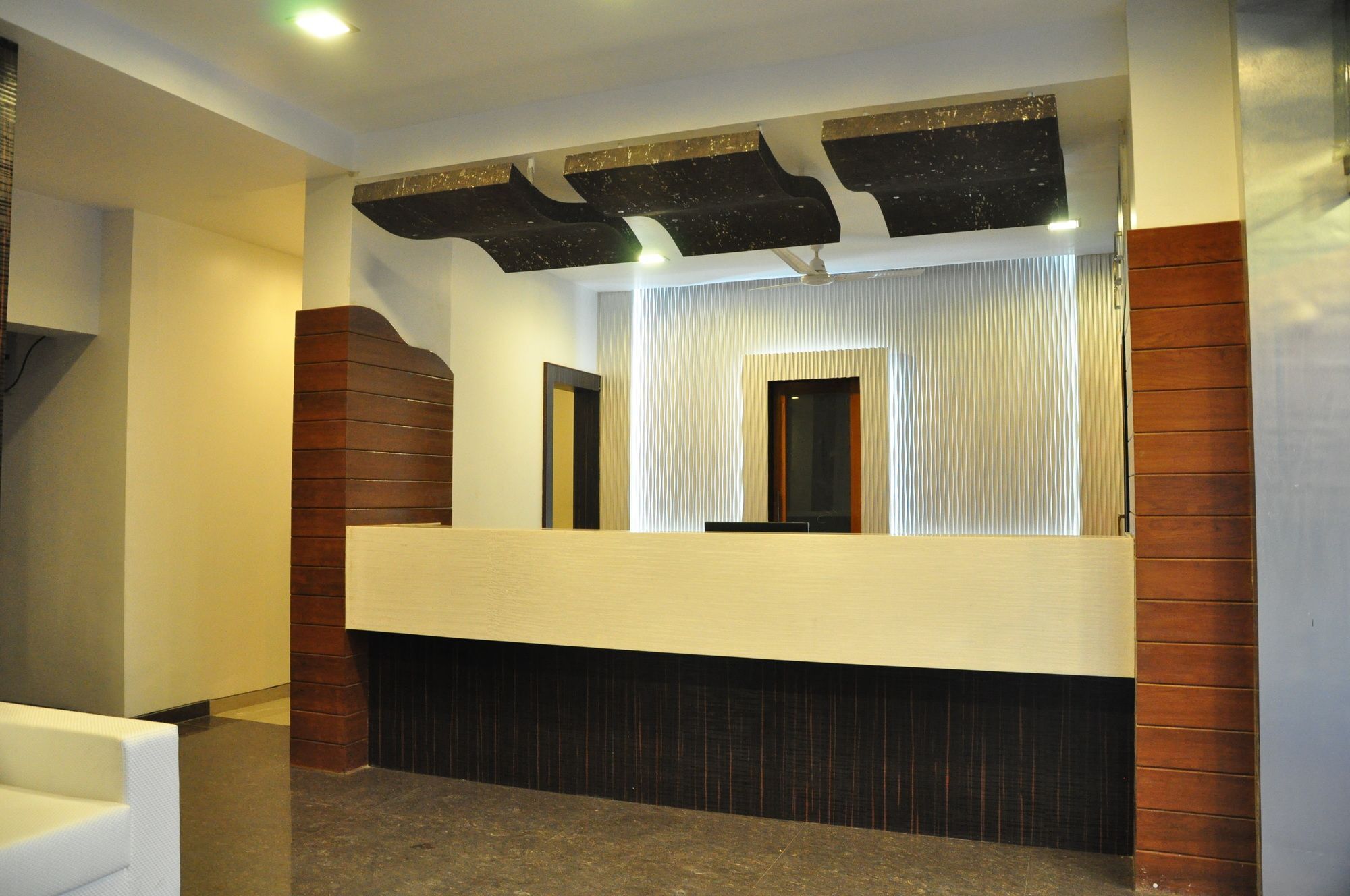 Hotel Avon International Aurangabad  Exteriör bild