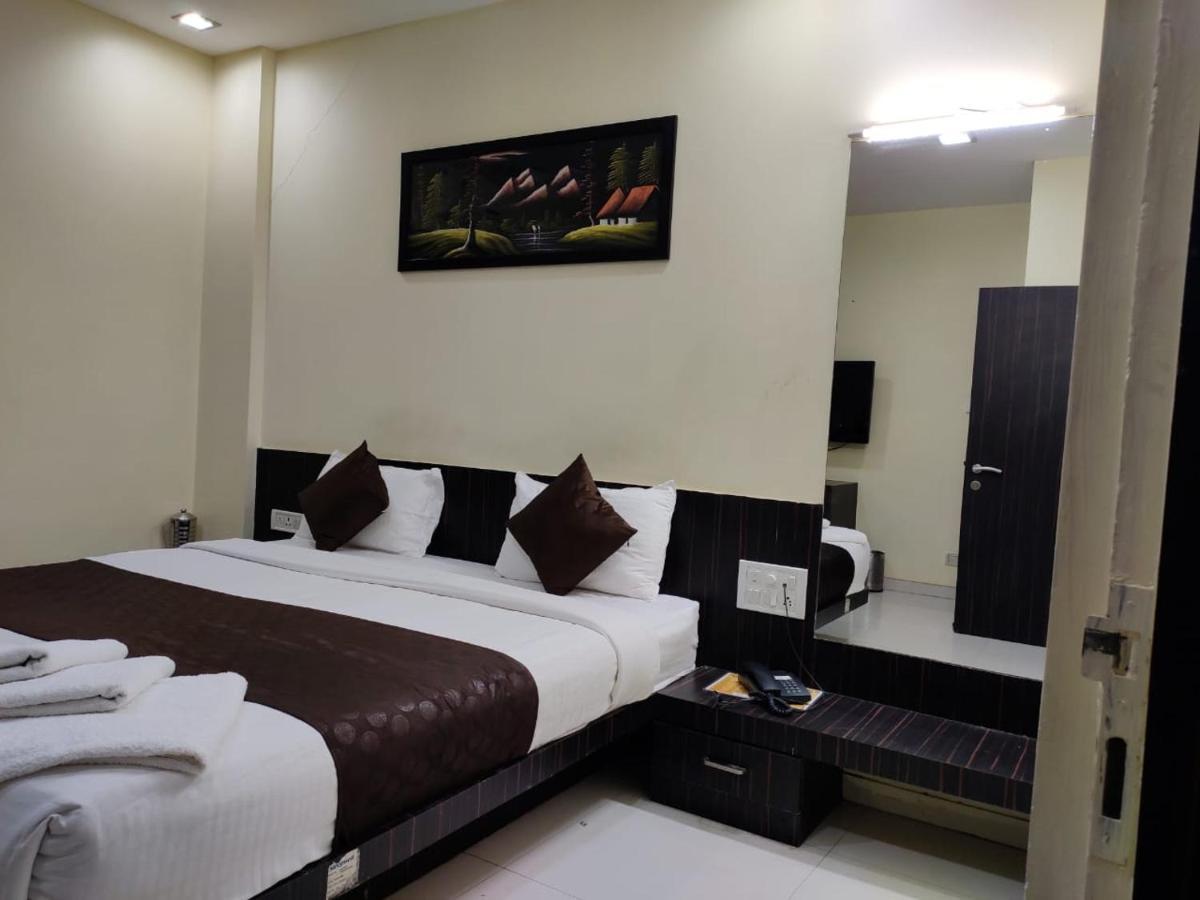Hotel Avon International Aurangabad  Exteriör bild